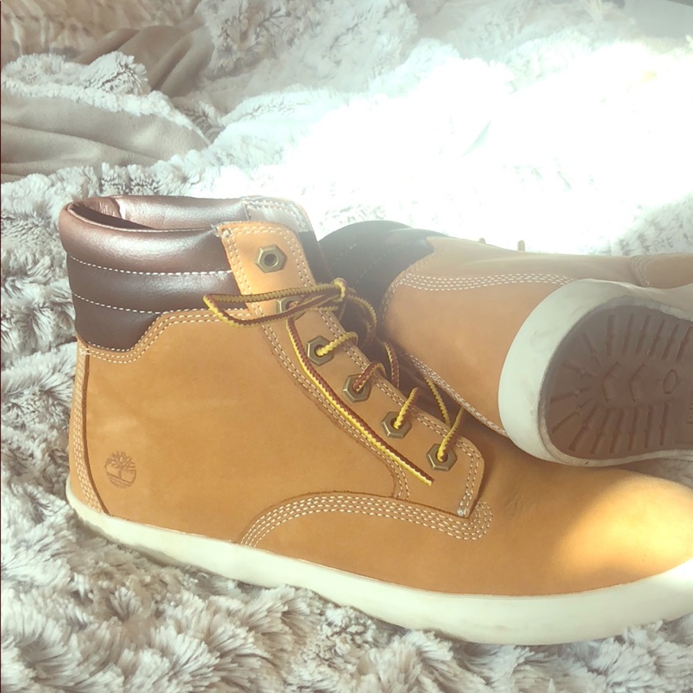 TIMBERLAND
Women's Dausette Lace Up Sneaker Boot